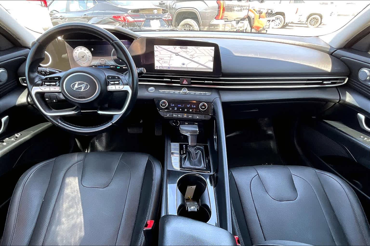Used 2021 Hyundai Elantra Limited FWD image 16
