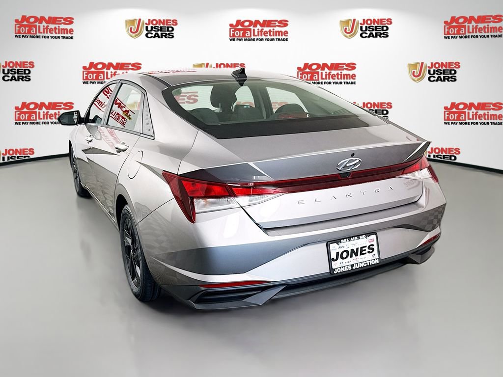 Certified 2021 Hyundai Elantra SEL FWD image 2