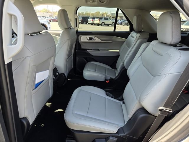 Certified 2025 Ford Explorer Active w/ Active Comfort Package image 11