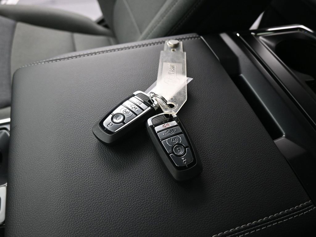 New 2025 Ford F150 XLT w/ Equipment Group 303A High image 18