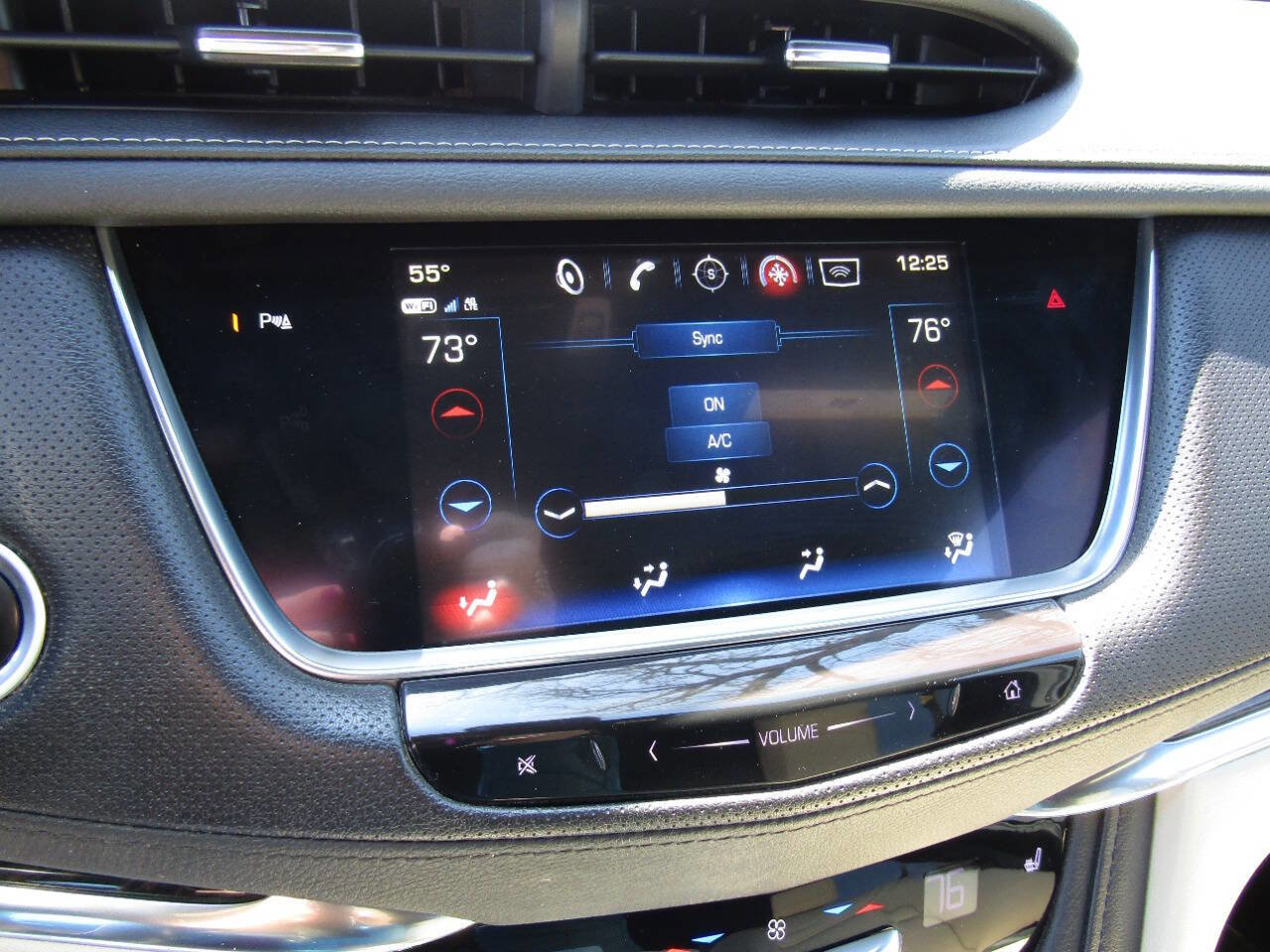 Used 2019 Cadillac XT5 AWD image 13