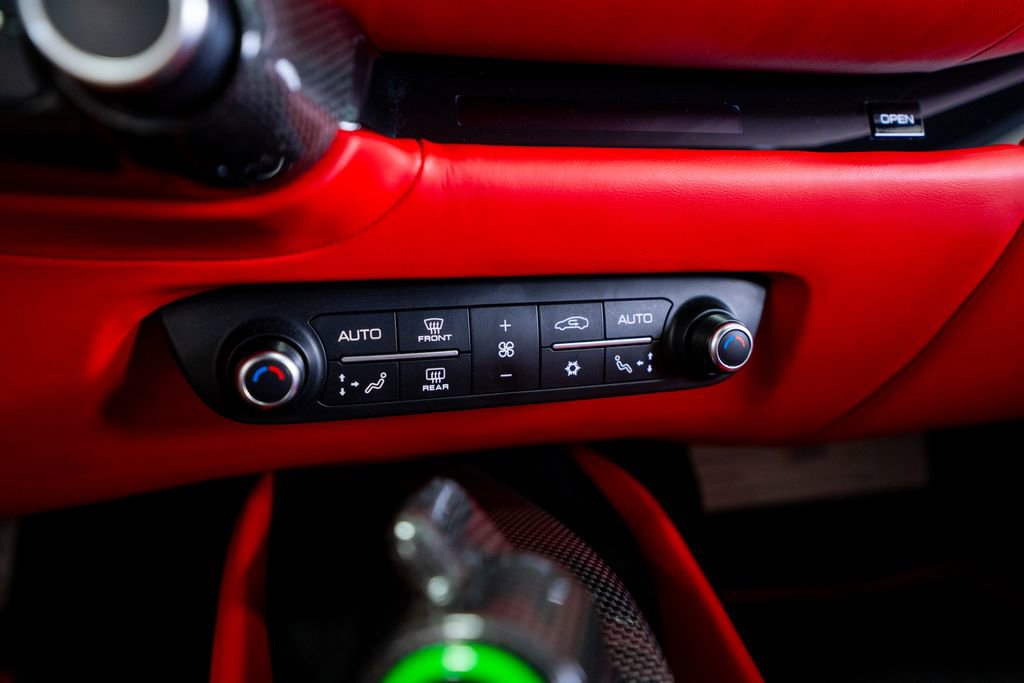 Used 2020 Ferrari 812 Superfast image 57