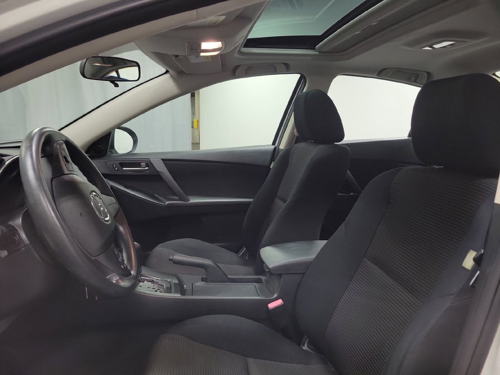 Used 2012 MAZDA MAZDA3 i Touring FWD image 16