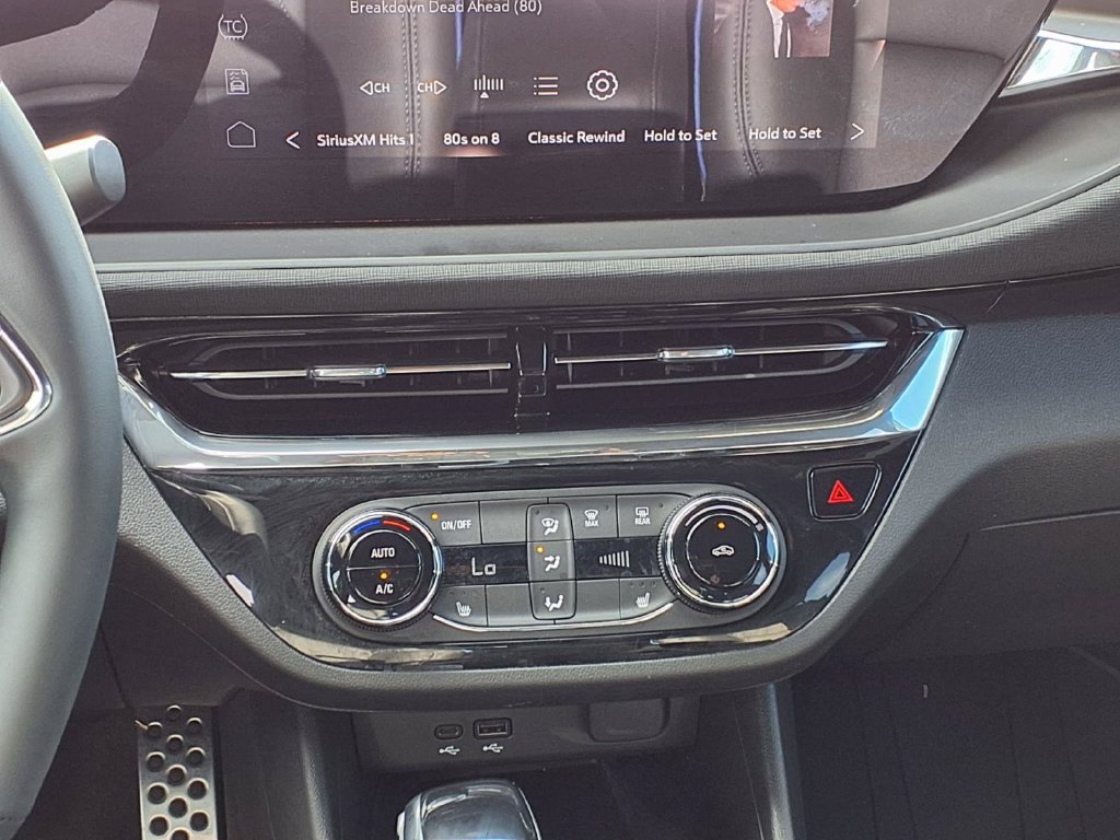 Used 2025 Buick Envista Sport Touring w/ Convenience I Package FWD image 16