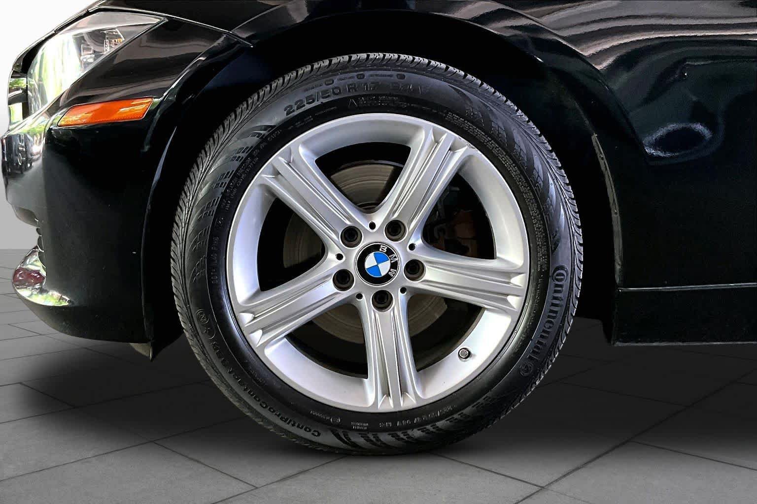 Used 2015 BMW 320i Sedan RWD image 10