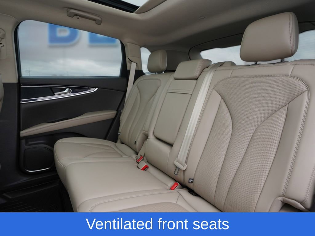 Used 2022 Lincoln Nautilus Reserve AWD/4WD image 18