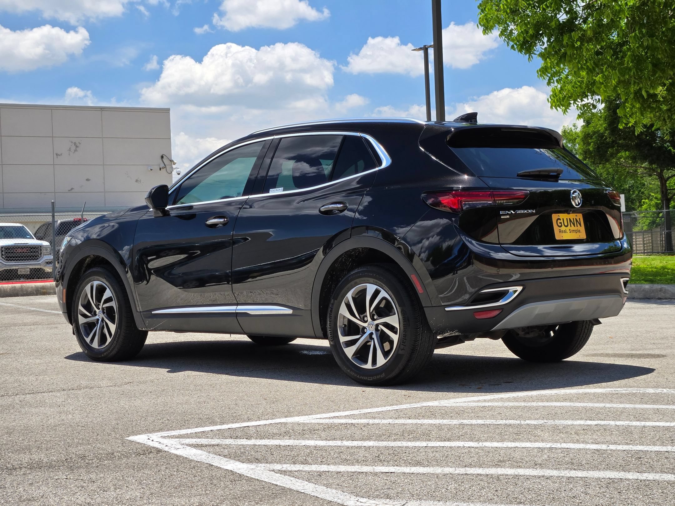Used 2023 Buick Envision Essence AWD/4WD image 5
