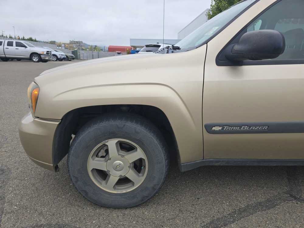 Used 2004 Chevrolet TrailBlazer LS w/ LS Preferred Equipment Group AWD/4WD image 13