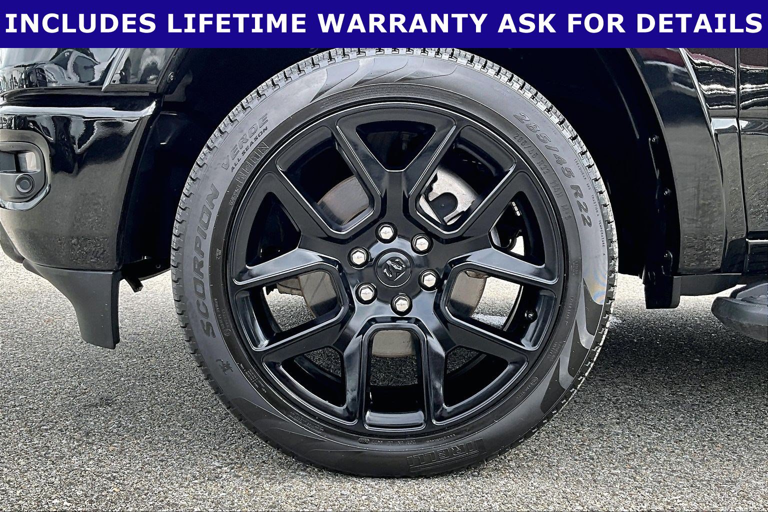 Used 2024 RAM 1500 Laramie AWD/4WD image 8