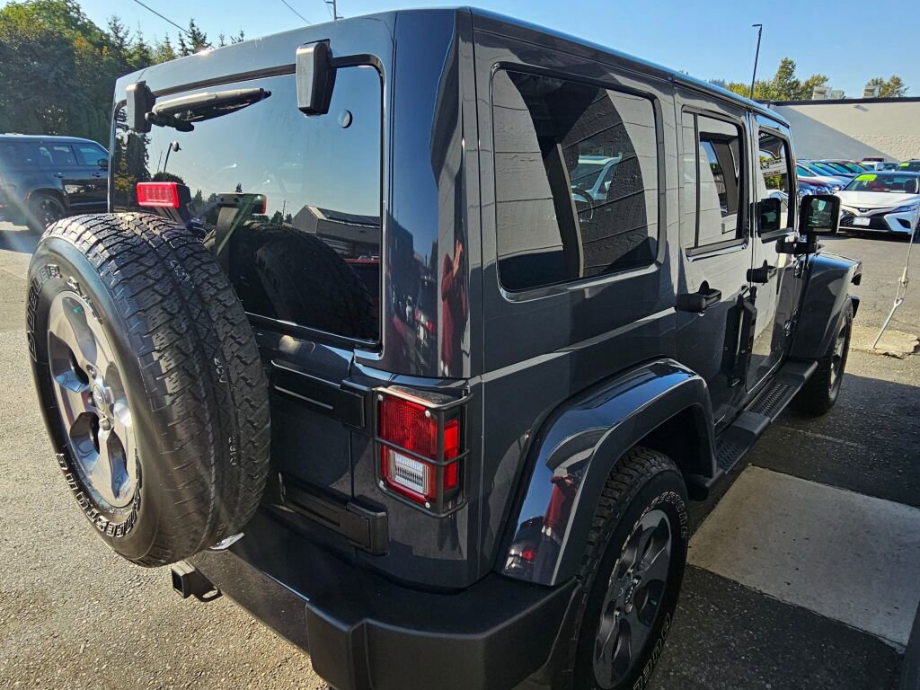 Used 2018 Jeep Wrangler Unlimited Sahara w/ Connectivity Group image 6