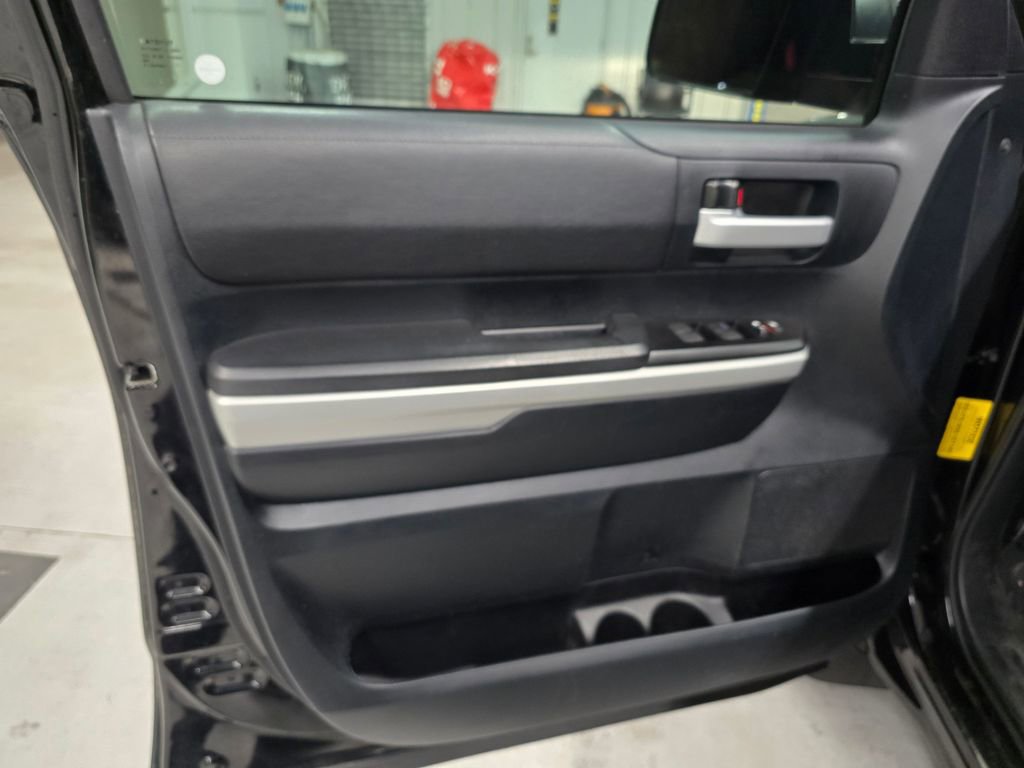 Used 2018 Toyota Tundra SR5 w/ SR5 Upgrade Package AWD/4WD image 14