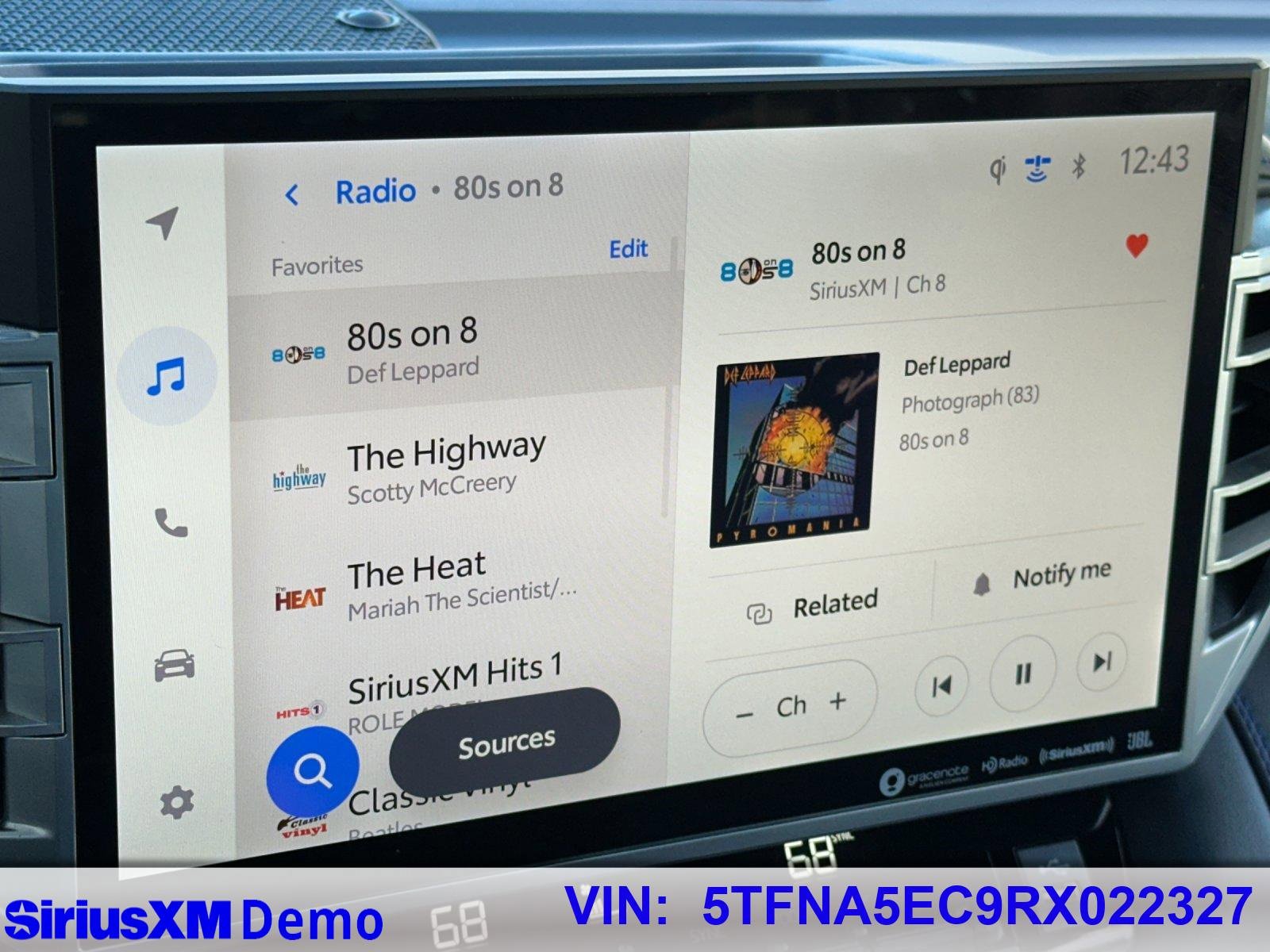 Used 2024 Toyota Tundra Platinum image 33