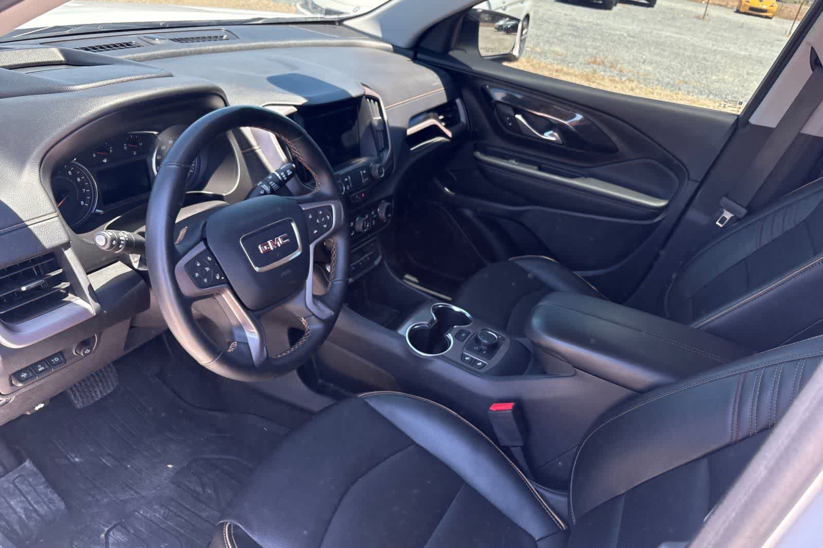 Used 2024 GMC Terrain AT4 w/ Tech Package AWD/4WD image 14
