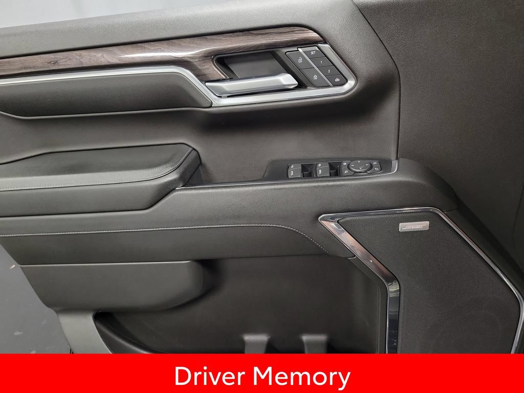 Used 2023 Chevrolet Silverado 1500 LTZ AWD/4WD image 22