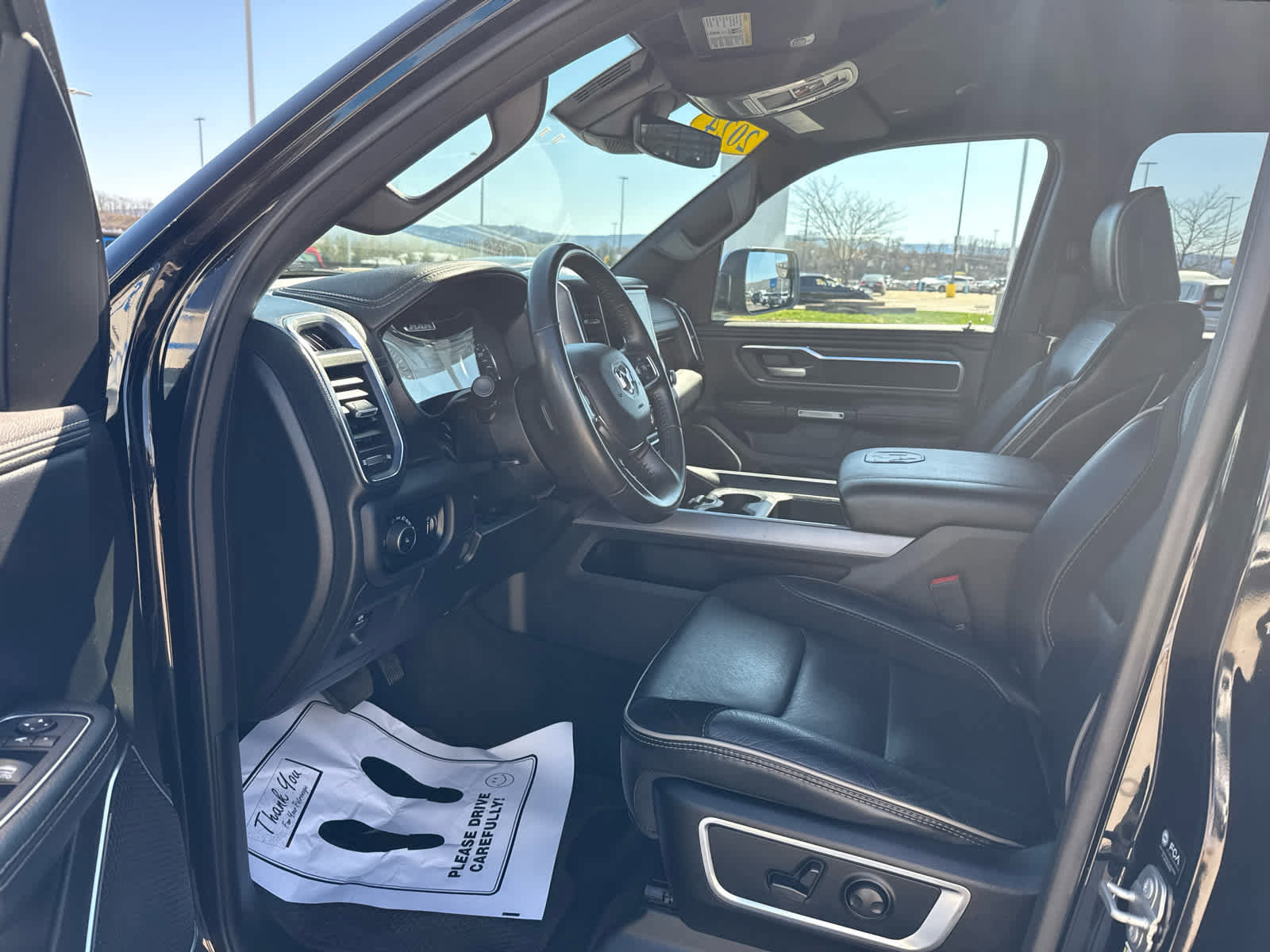 Used 2024 RAM 1500 Laramie image 24