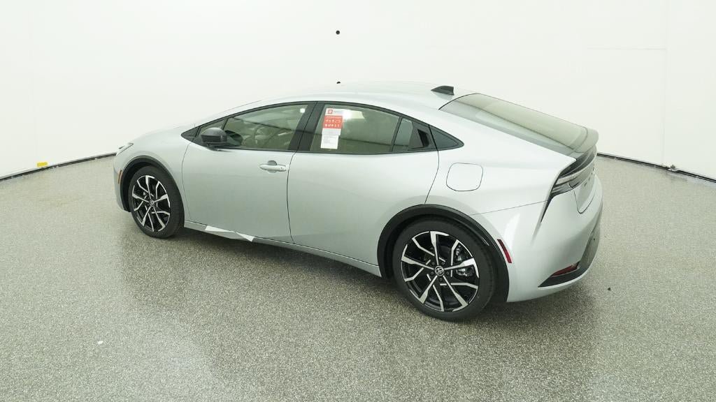 New 2026 Toyota Prius Plug-In Hybrid FWD image 4