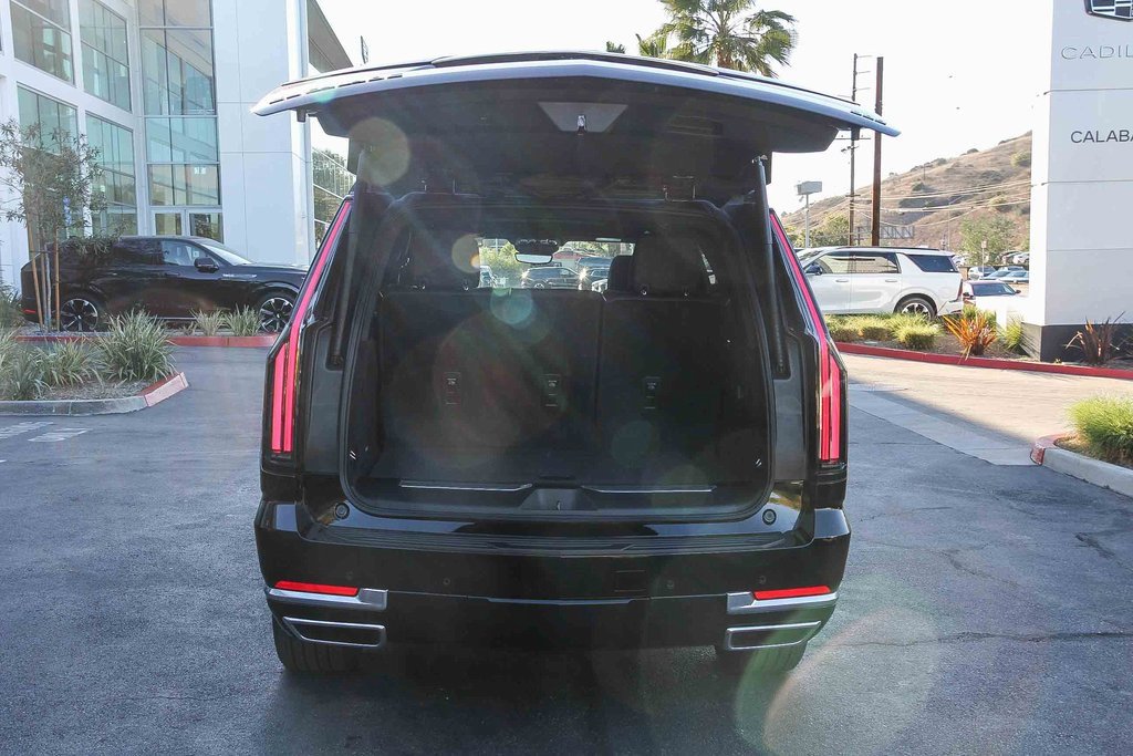 Used 2026 Cadillac Escalade Luxury image 27