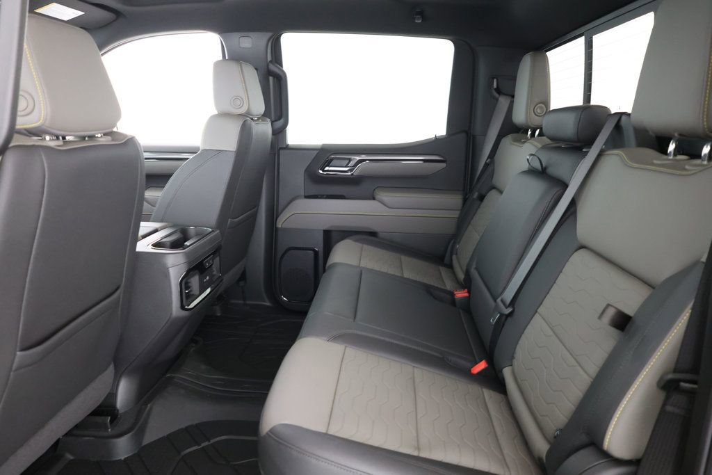 Used 2025 Chevrolet Silverado 1500 ZR2 w/ Technology Package image 19