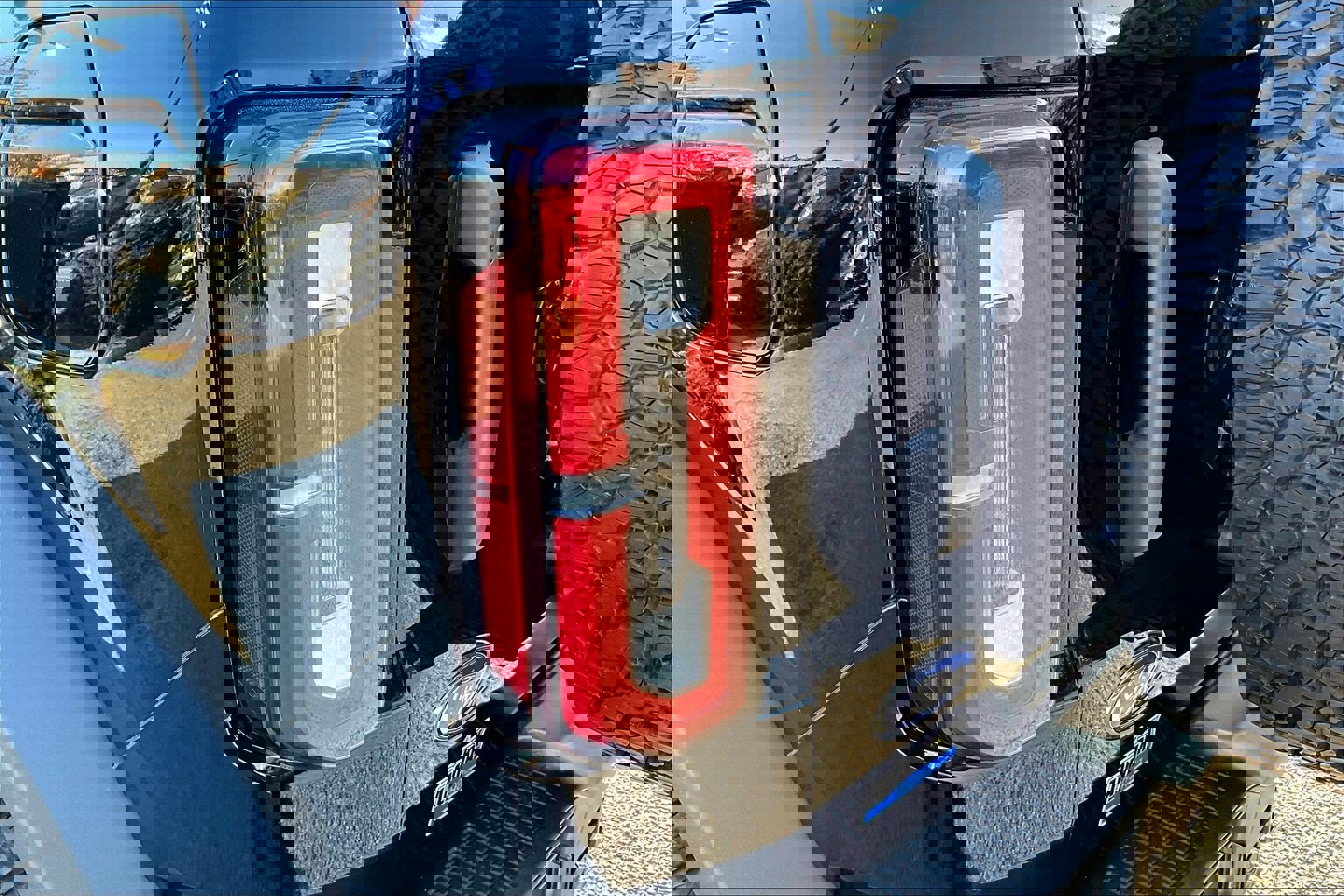 Used 2023 Ford Bronco Badlands image 31