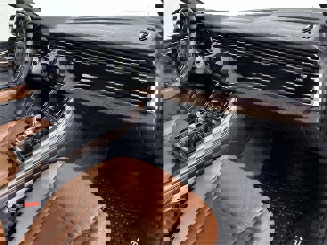 Used 2024 Audi Q8 Premium Plus image 30