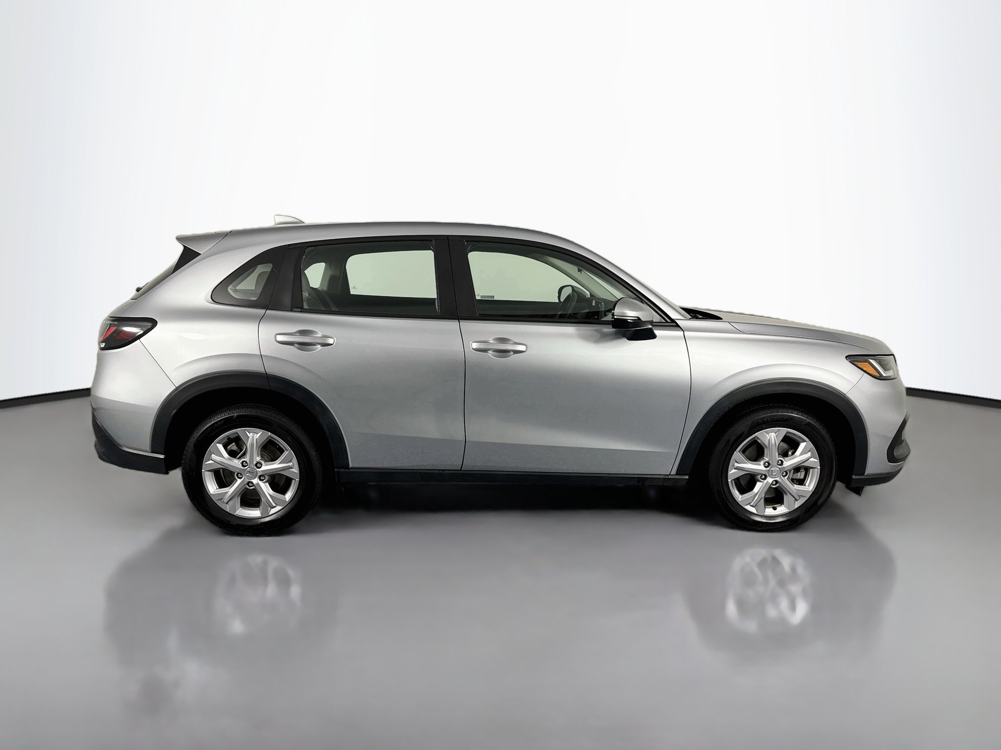 Certified 2024 Honda HR-V LX image 4
