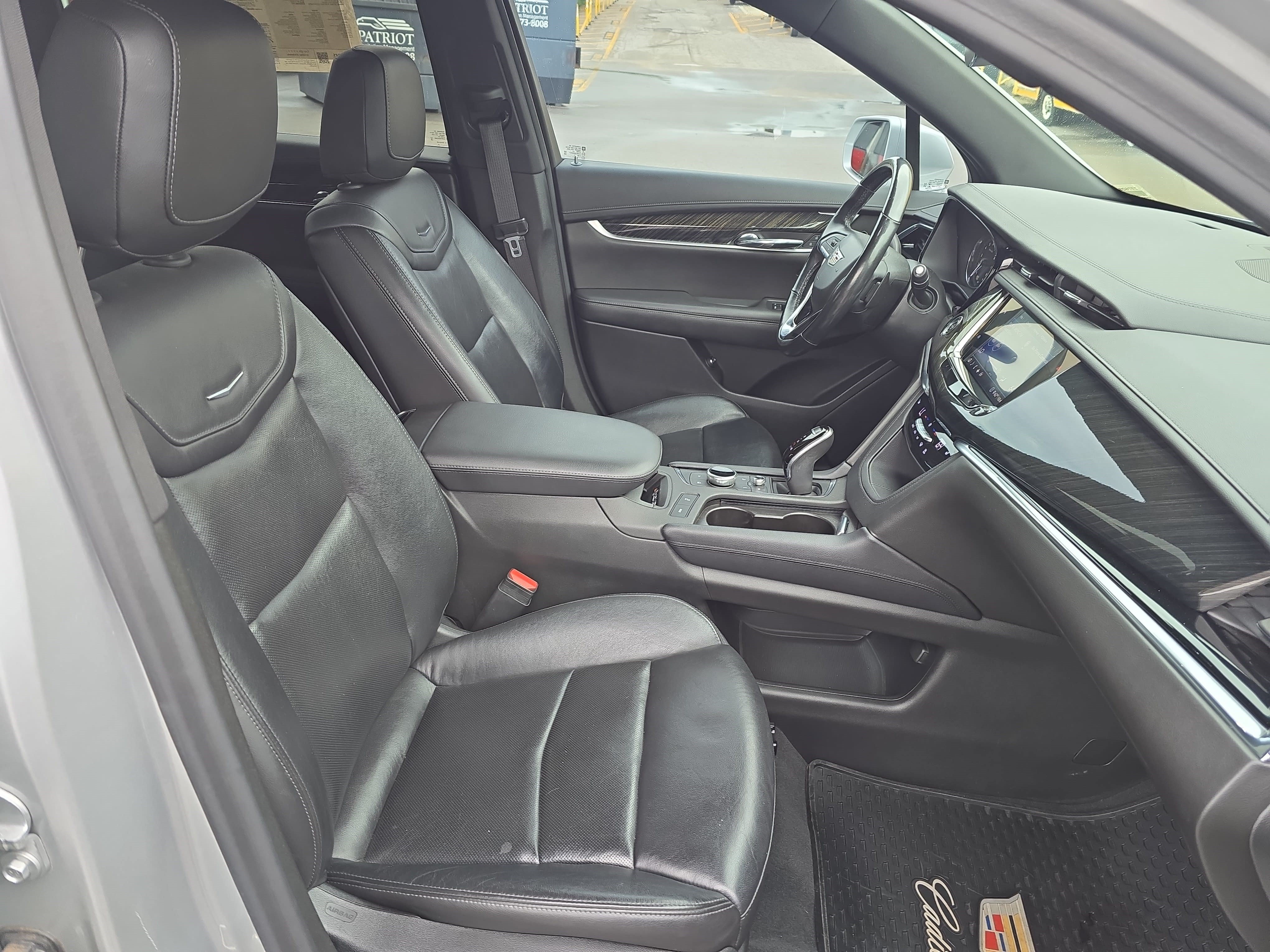 Used 2020 Cadillac XT6 Premium Luxury FWD image 10