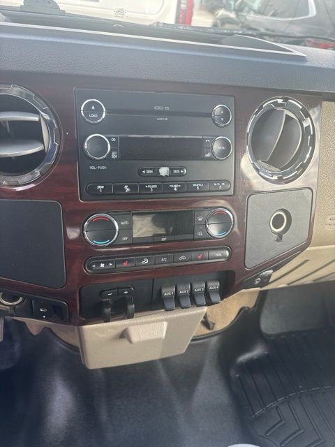 Used 2010 Ford F350 Lariat image 17