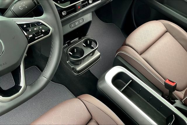 New 2025 Volkswagen ID. Buzz Pro S Plus image 9
