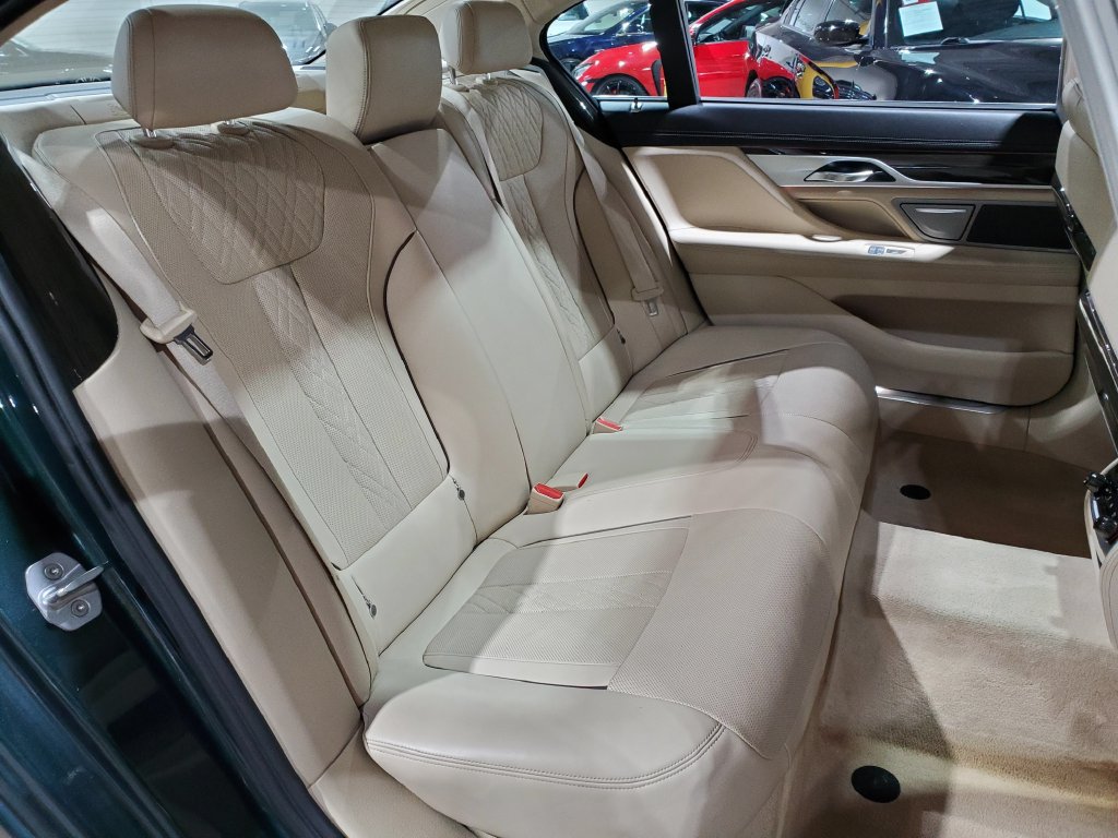 Used 2016 BMW 750i xDrive AWD/4WD image 19