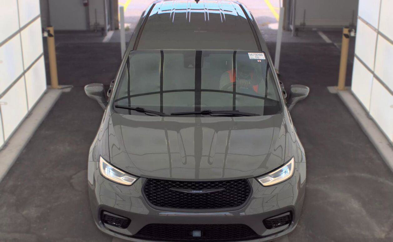 Used 2022 Chrysler Pacifica Touring-L w/ S Appearance Package FWD image 19
