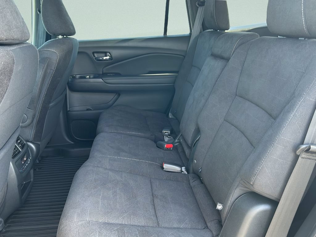 Used 2022 Honda Pilot Sport image 13