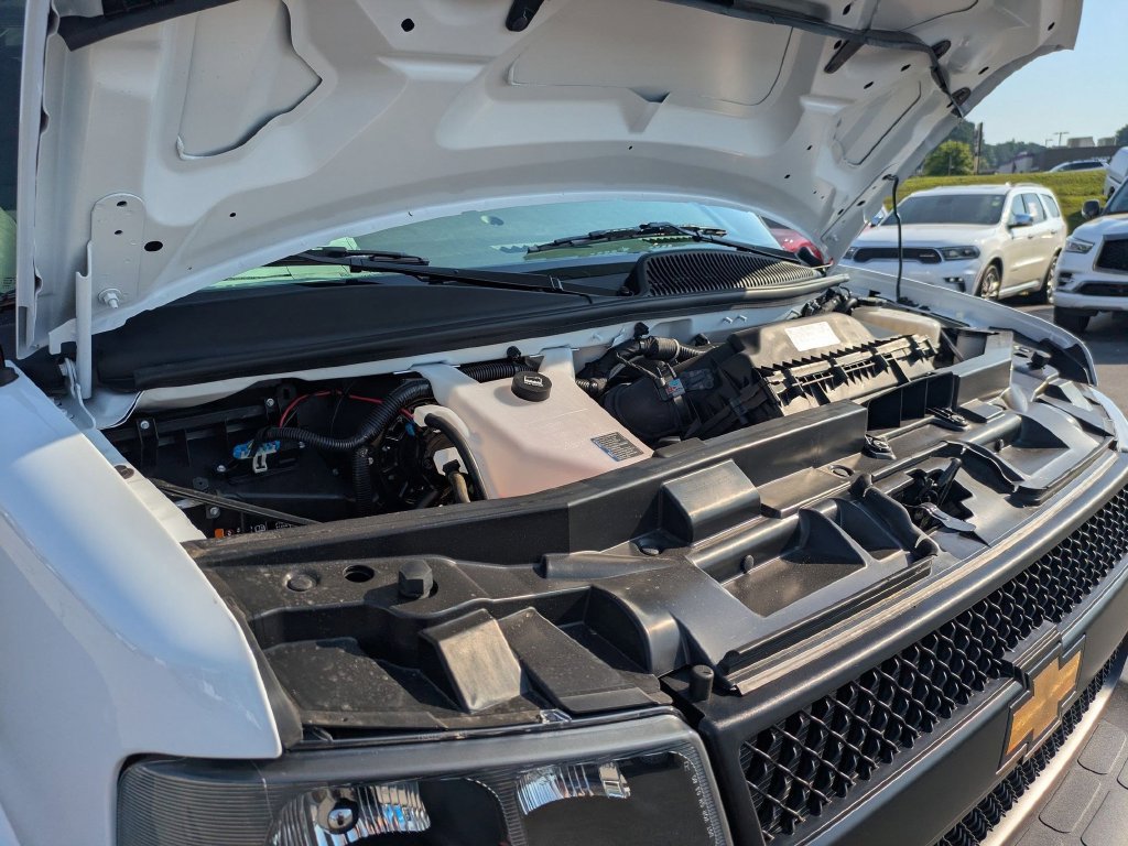 New 2026 Chevrolet Express 2500 RWD image 27