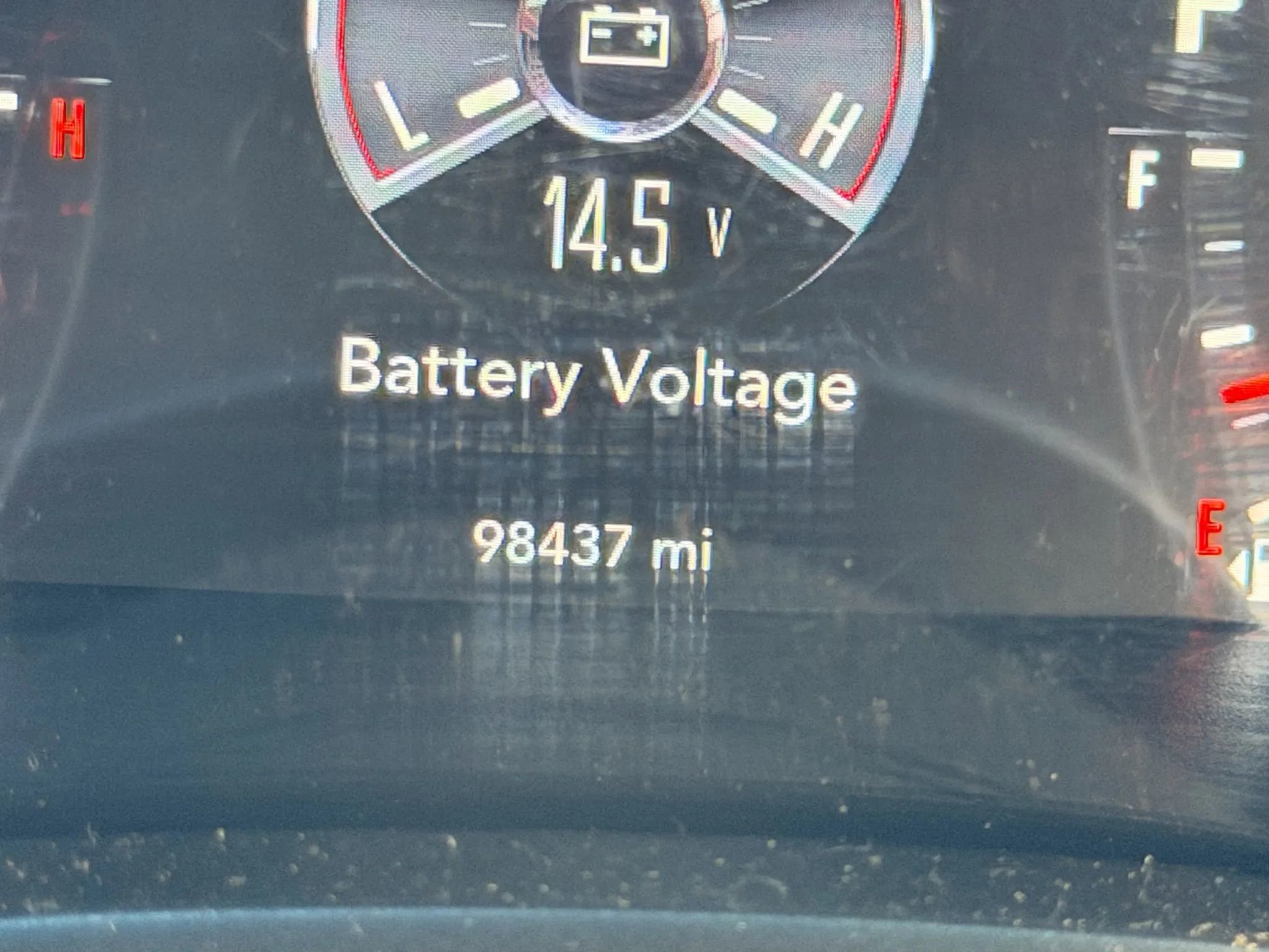 Used 2016 Dodge Challenger SXT image 40