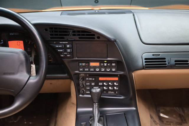 Used 1994 Chevrolet Corvette Convertible RWD image 8