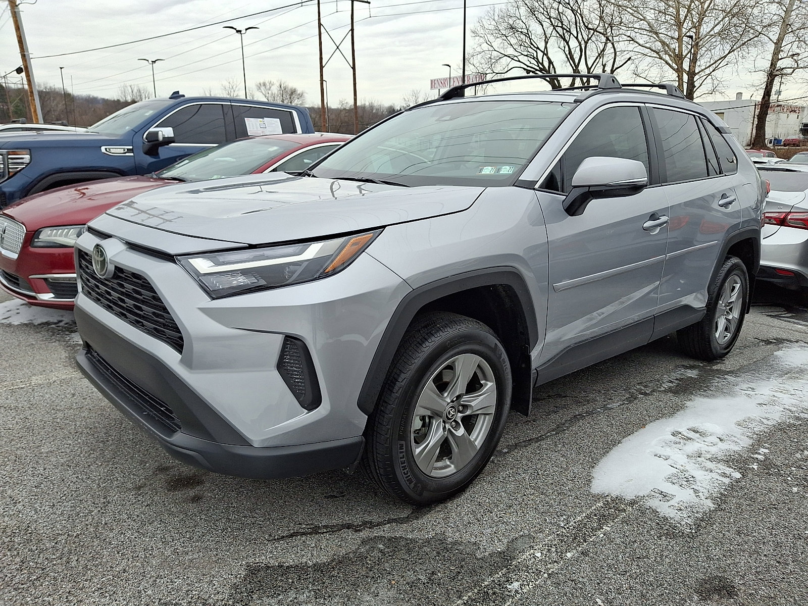 Used 2025 Toyota RAV4 XLE image 5