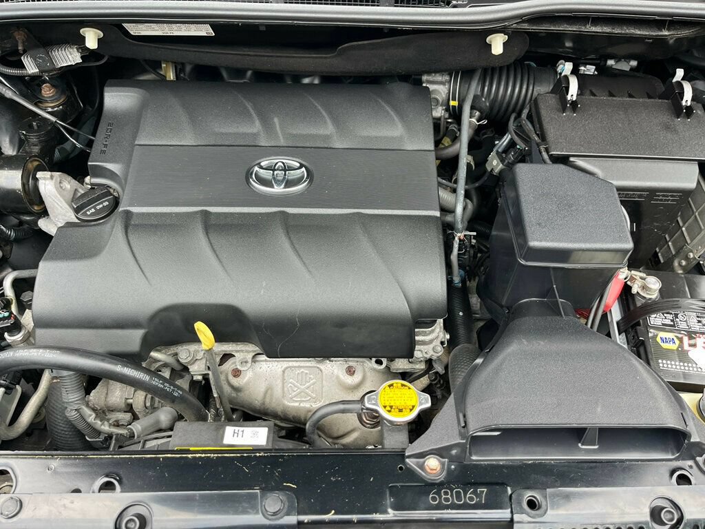 Used 2016 Toyota Sienna SE Premium FWD image 38