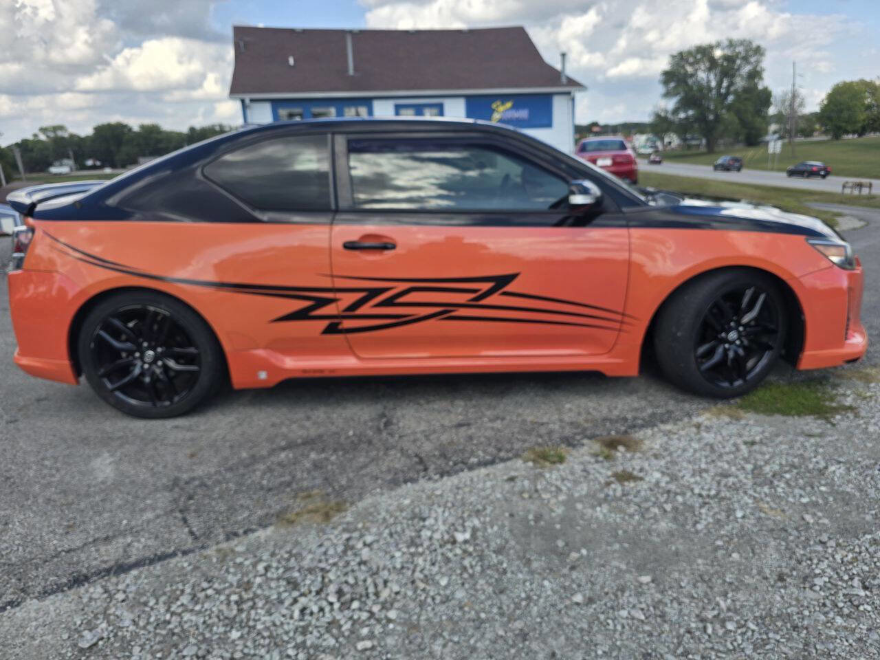 Used 2015 Scion tC image 3