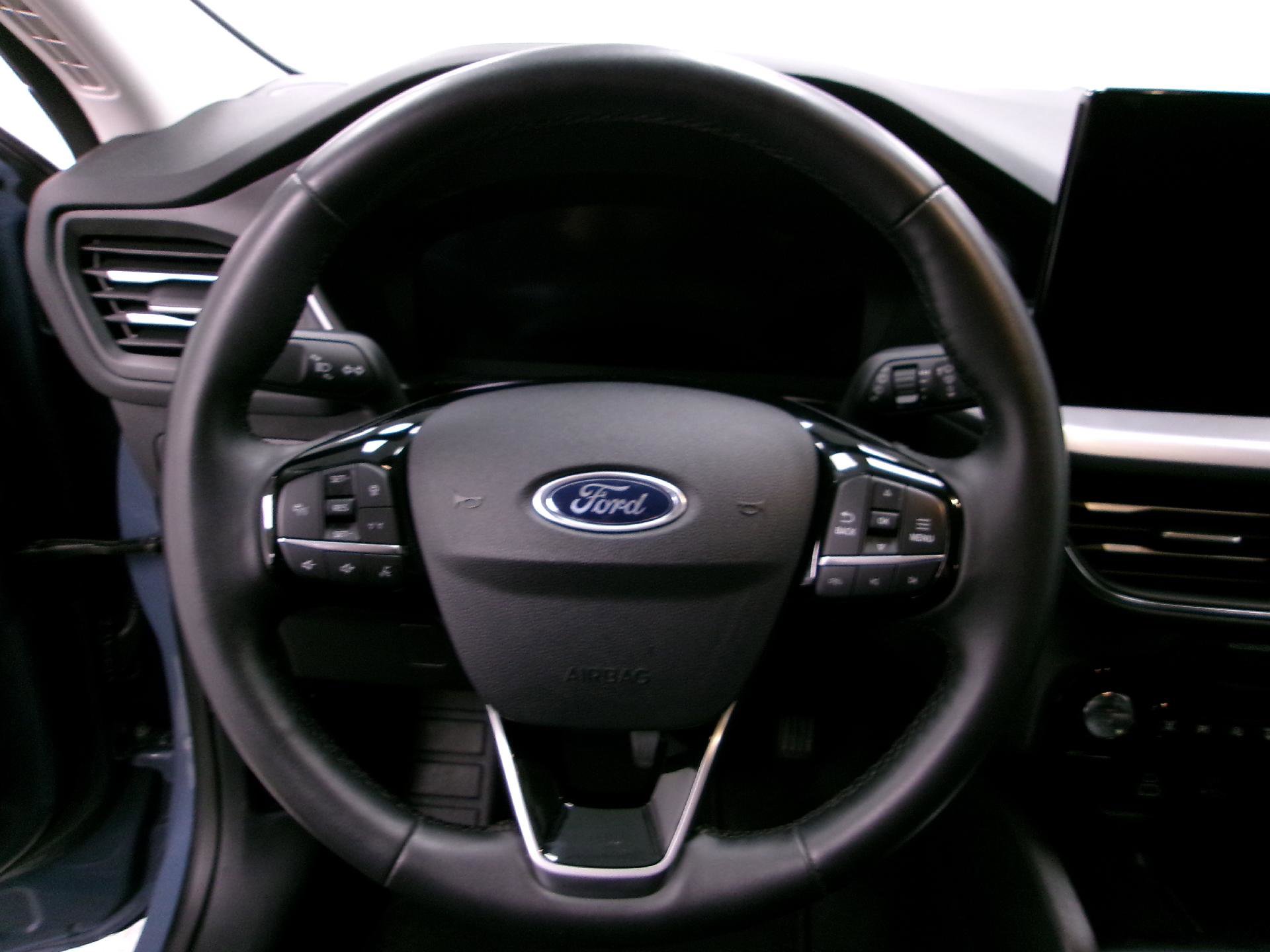 Used 2024 Ford Escape Platinum AWD/4WD image 7