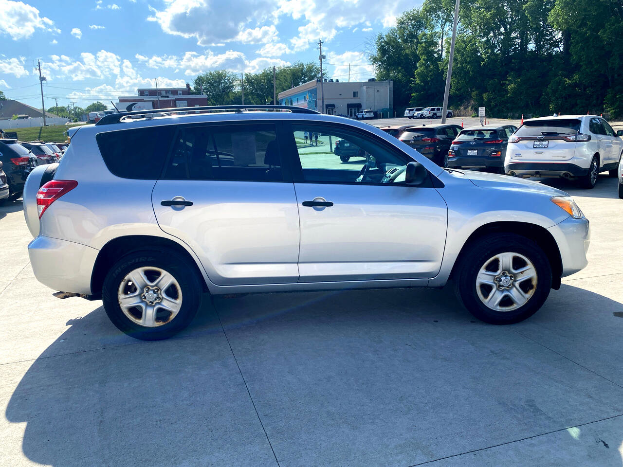 Used 2011 Toyota RAV4 4WD image 5