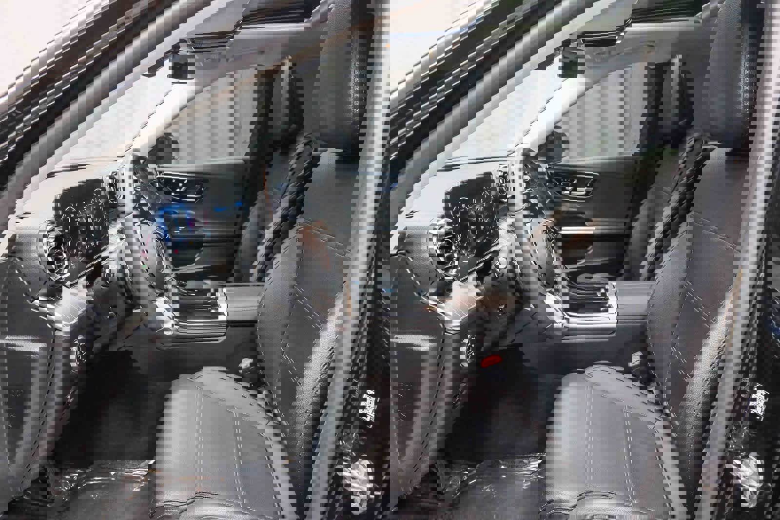 Certified 2023 Mercedes-Benz C 300 Sedan image 17