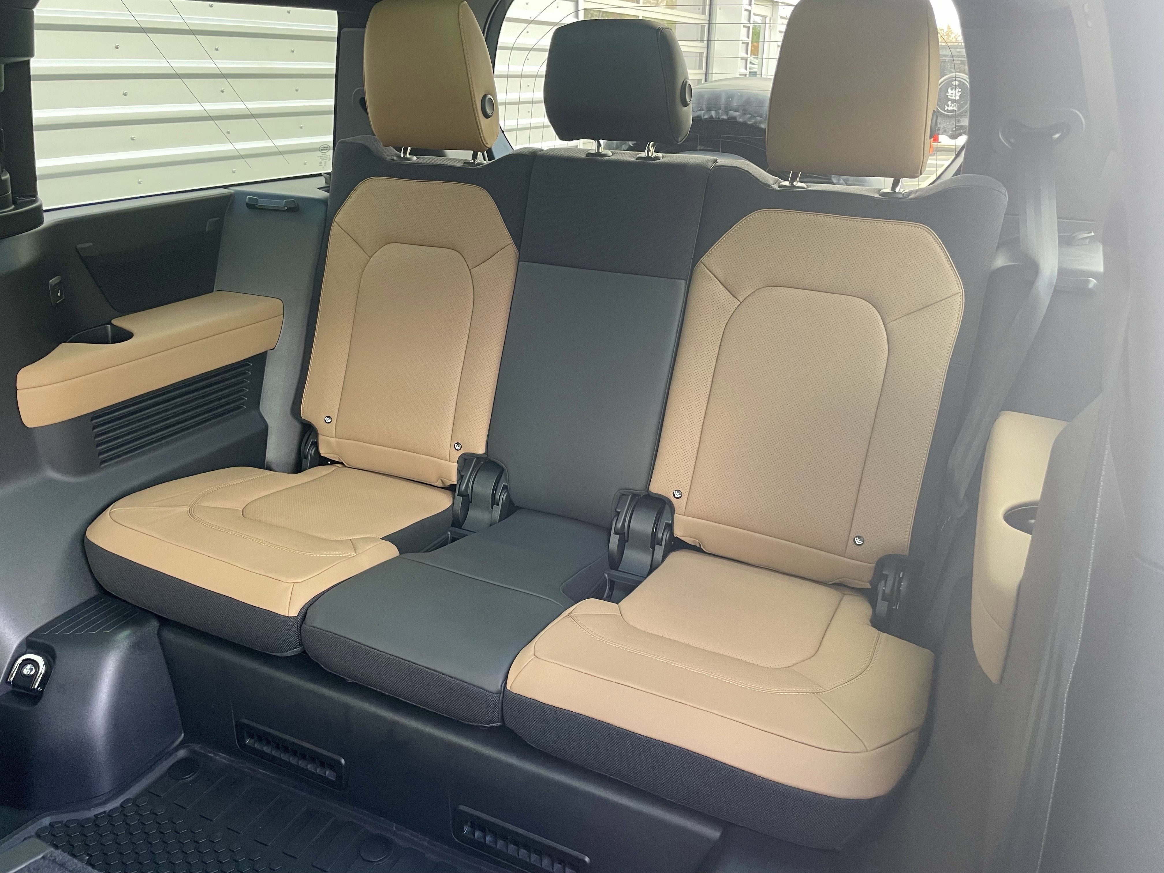 New 2026 Land Rover Defender 130 V8 image 32