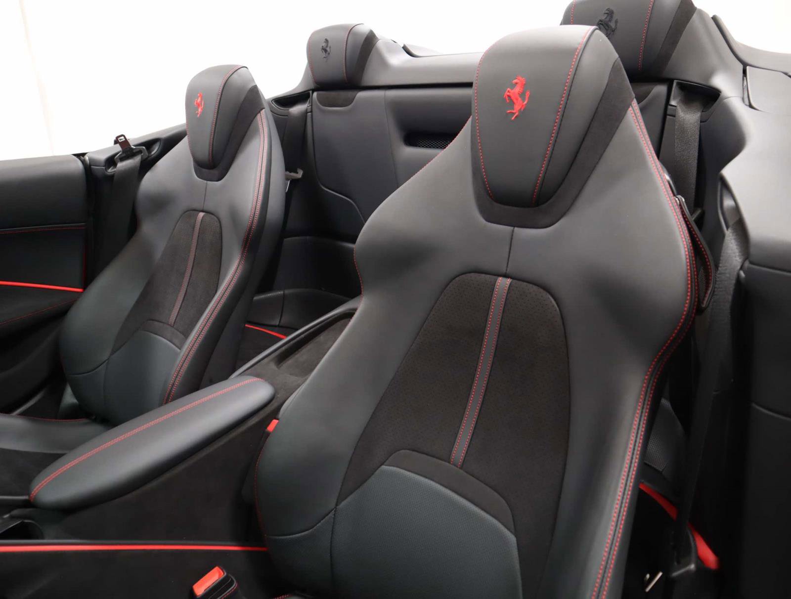 Certified 2025 Ferrari Roma Spider image 18