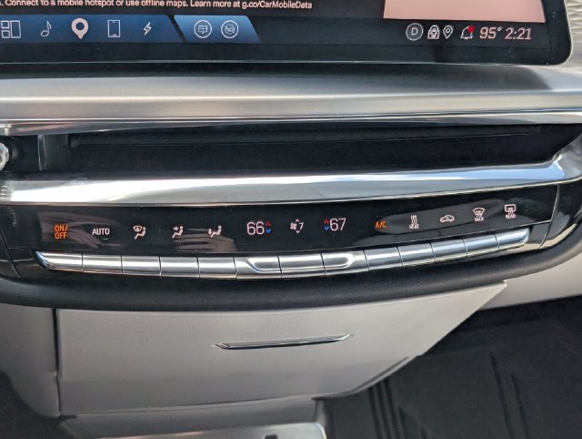 Used 2023 Cadillac Lyriq 2WD image 19