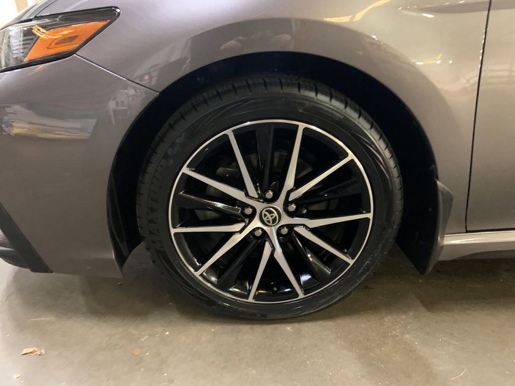 Used 2023 Toyota Camry SE w/ Blackout Package (TMS) image 31