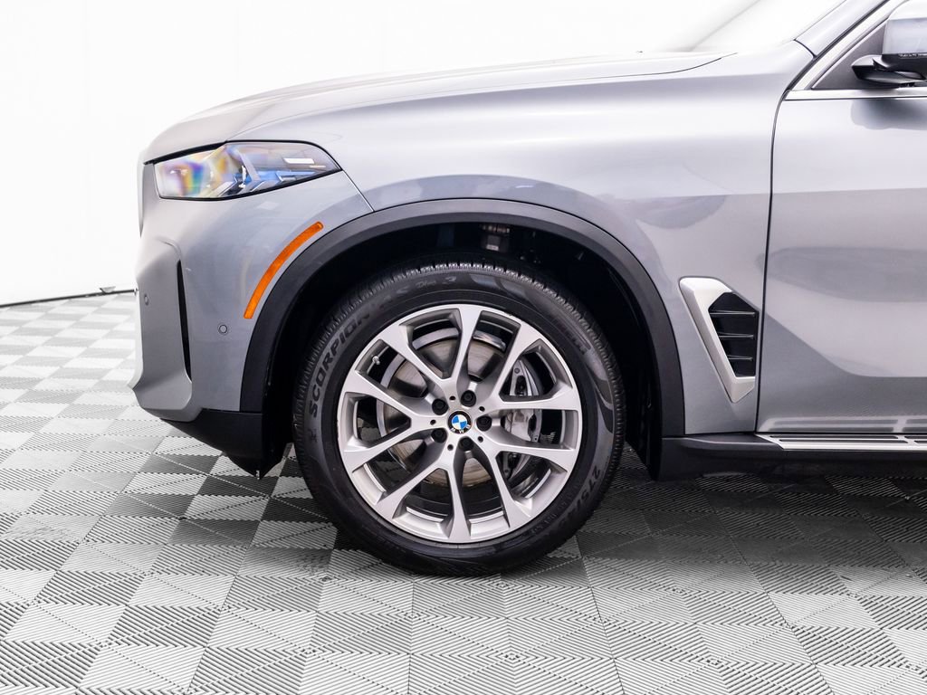 Used 2024 BMW X5 xDrive40i w/ Premium Package AWD/4WD image 37