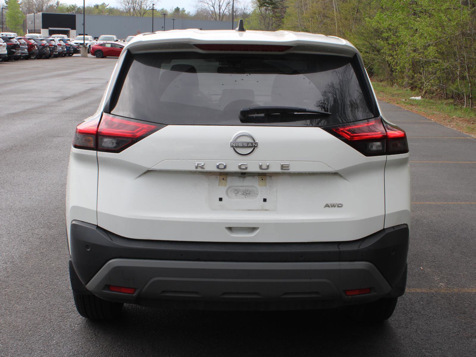 Used 2023 Nissan Rogue S AWD/4WD image 6