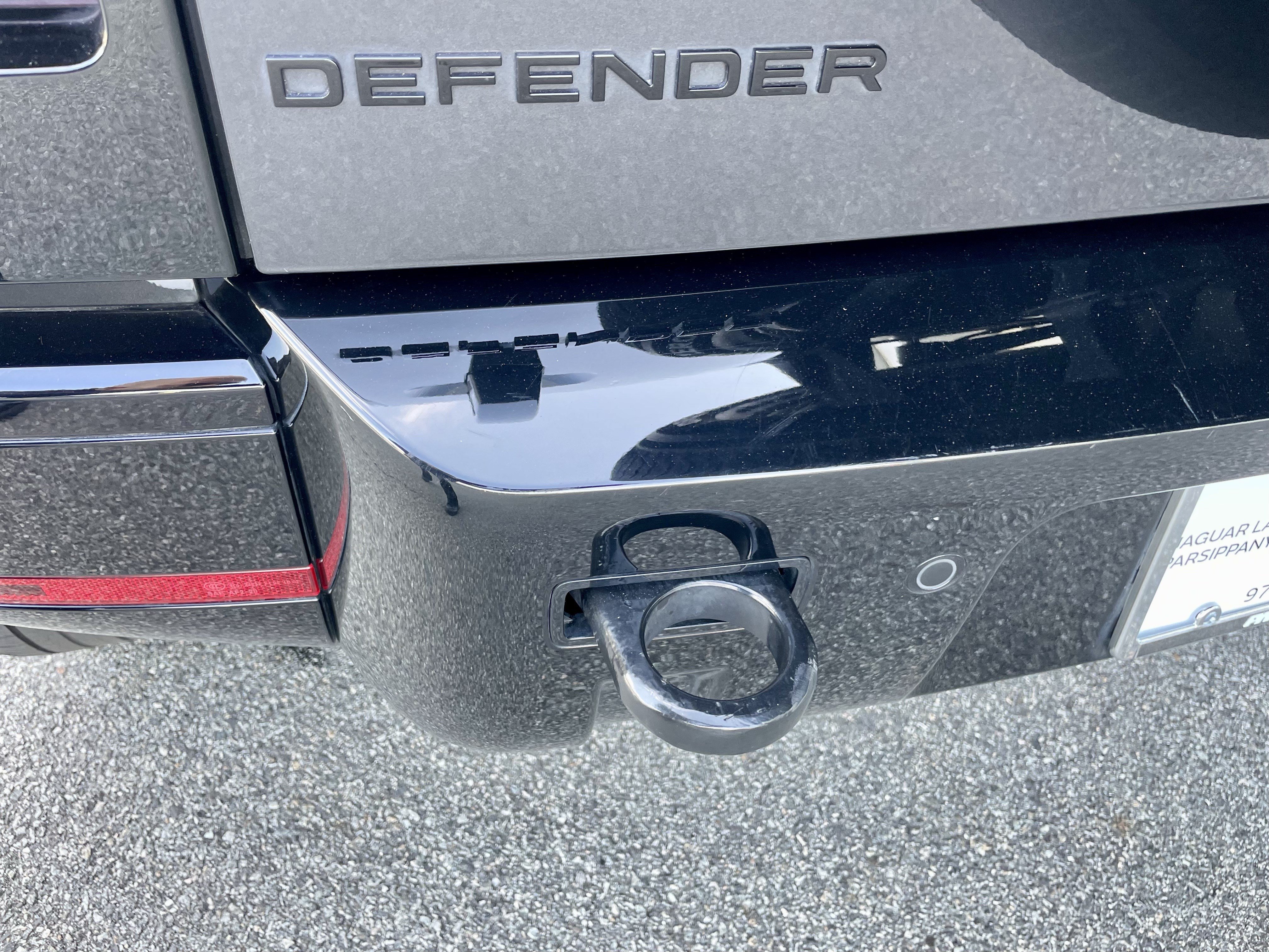 Certified 2024 Land Rover Defender 110 X-Dynamic SE AWD/4WD image 33