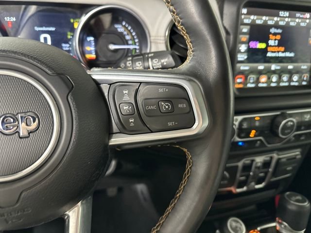 Used 2022 Jeep Wrangler Unlimited Sahara image 16