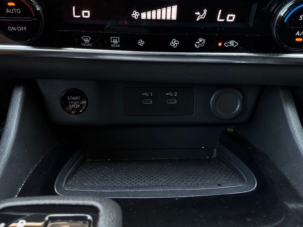 Used 2025 Nissan Rogue SV FWD image 25