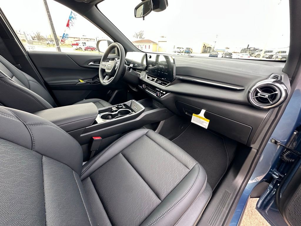 New 2026 Chevrolet Equinox LT w/ Convenience Package II image 34